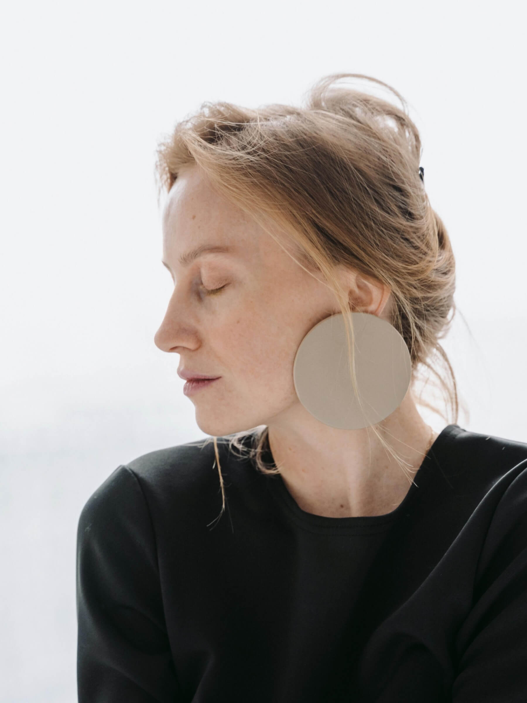 Textured leather circle earrings